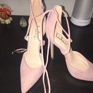 Light pink heals. Only worn once.